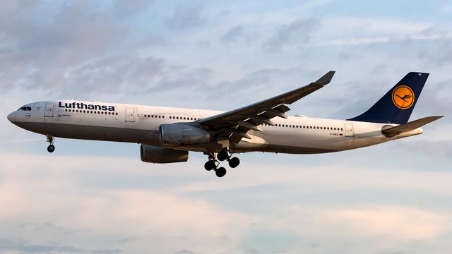 D-AIKK:Airbus A330-300:Lufthansa